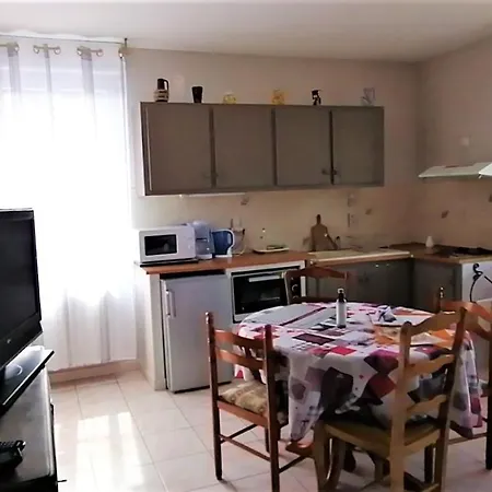 Le Micocoulier Apartment Valreas